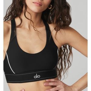 Like New Alo Yoga Airlift Suit Up Bra in Black; Sz. S